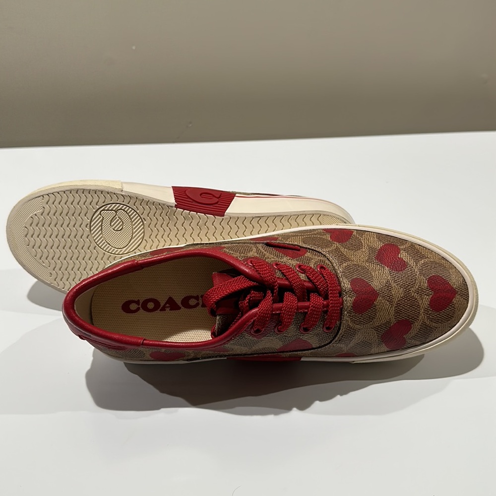 🌸NEW COACH Logo Heart ❤️ Print Leather Lace up Sneakers Sz 8 Without box Womens - Picture 13 of 15